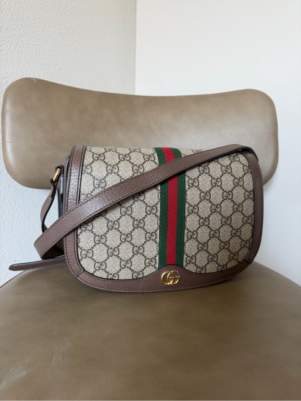 Gucci Ophidia GG Supreme Canvas Flap Crossbody Small Saddle Bag